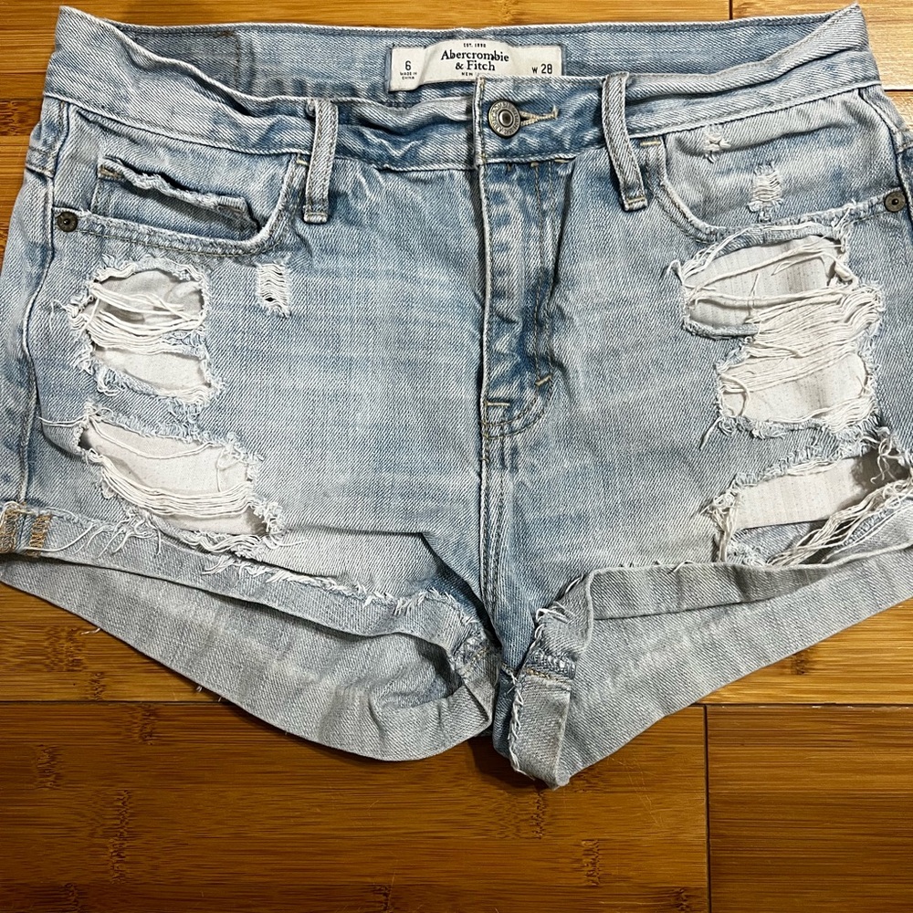 shorts - Picture 2 of 8